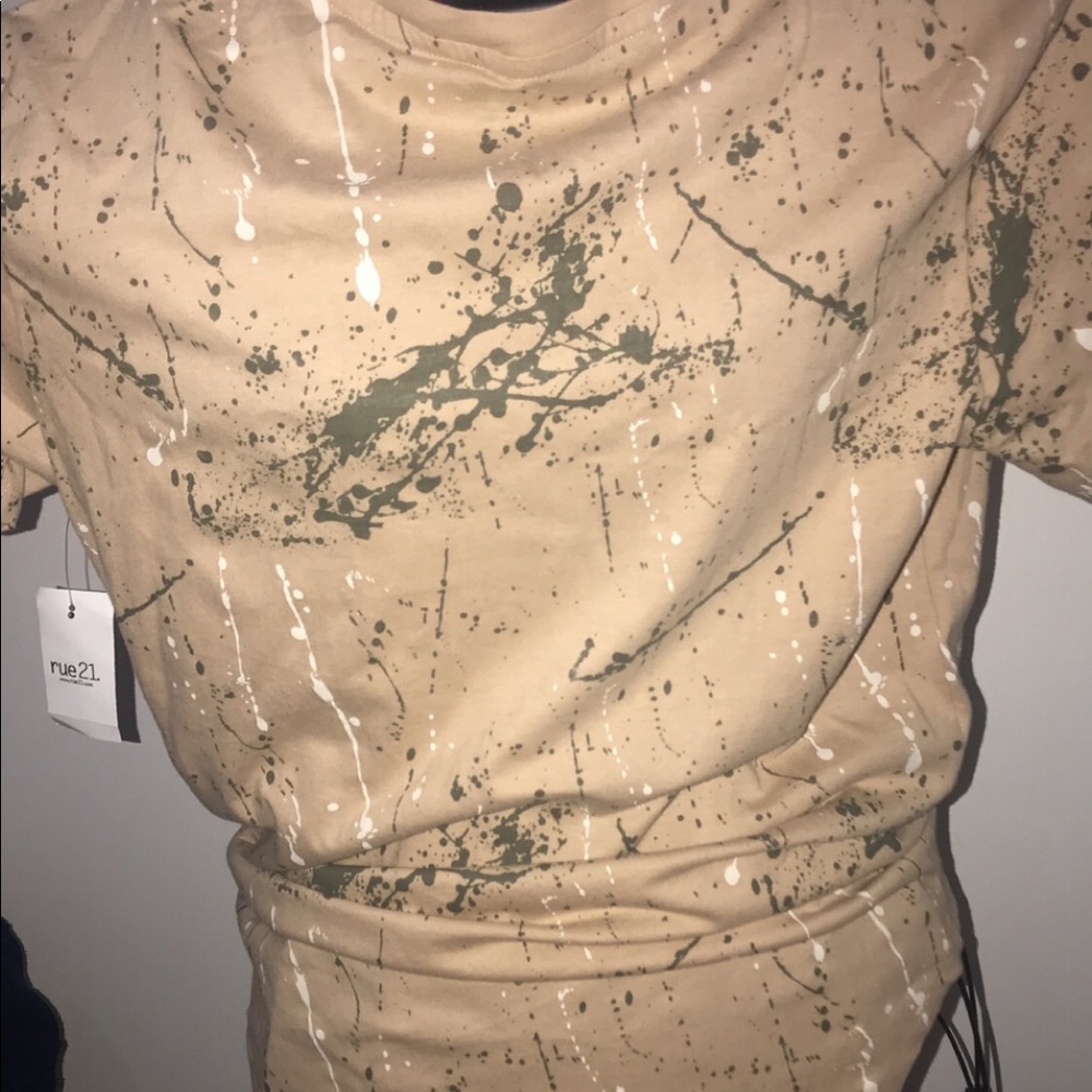 Rue21 Tee - Picture 2 of 2